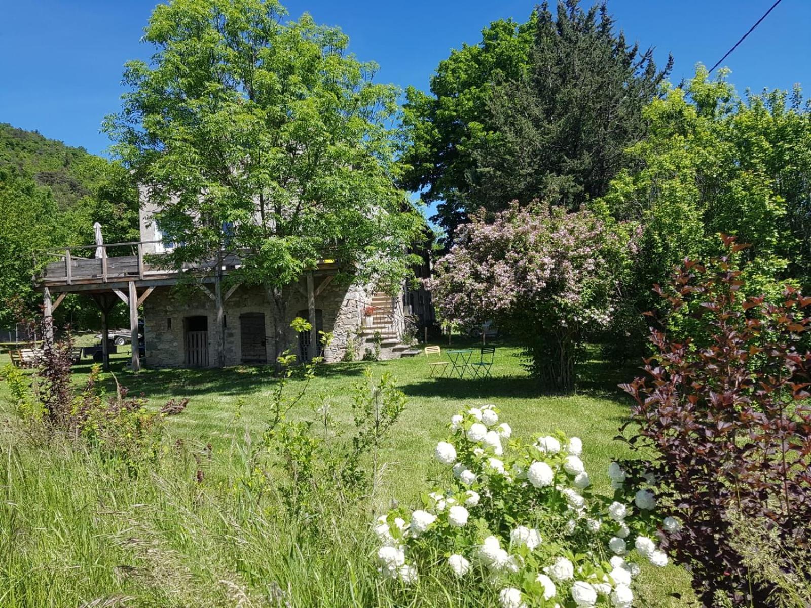 Les Gites Du Saro Chabestan Exterior foto